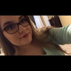 Meet your Posher, Priscilla